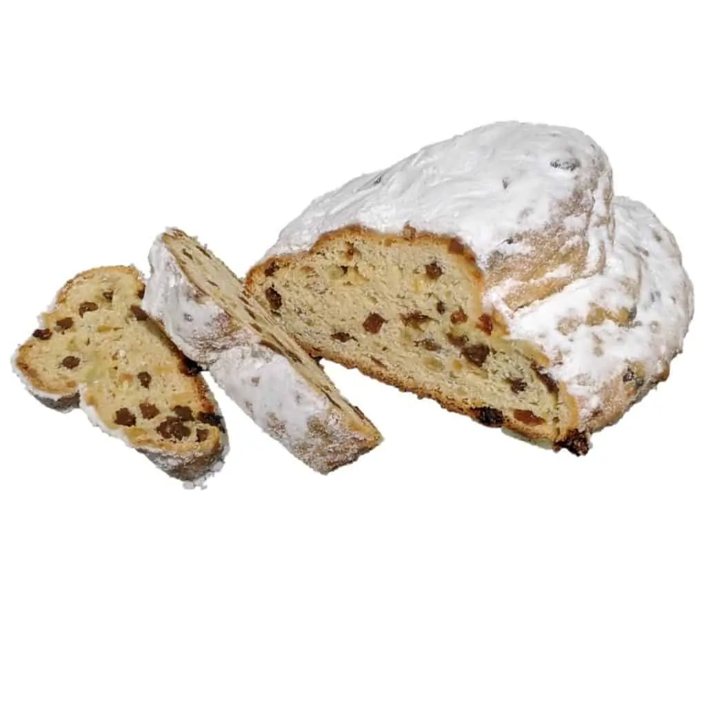 Weihnachtsstollen mit Marzipan und kandierten Früchten
